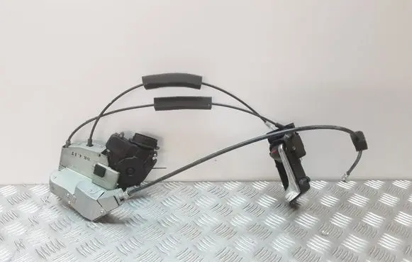 Audi A3 S3 8L Front door lock