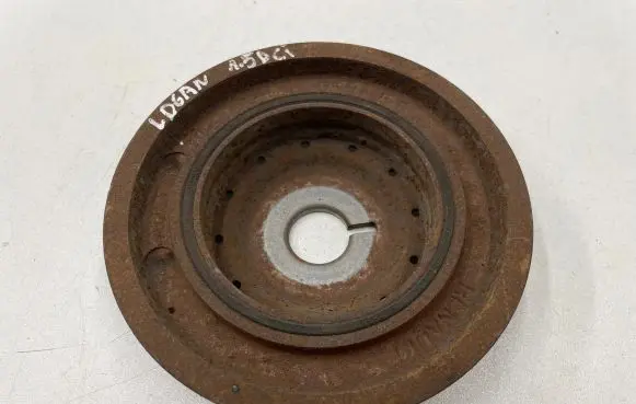 Dacia Logan I Crankshaft pulley
