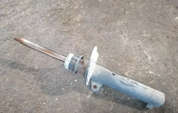 Volkswagen PASSAT B7 Front shock absorber/damper 3C0413031AT