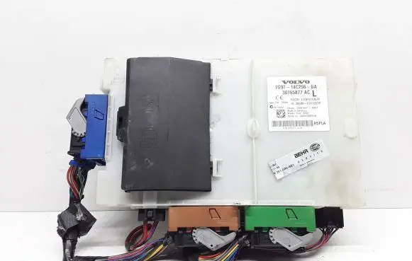 Volvo S80 Fuse module 7G9T14C256GA 30765877 30765877AC
