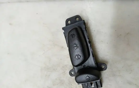 Chrysler Voyager Seat control switch 1085E