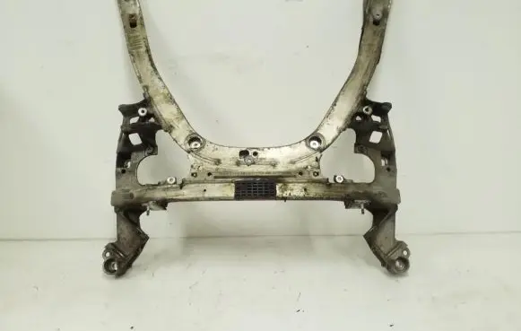 BMW 5 E60 E61 Front subframe 6759461