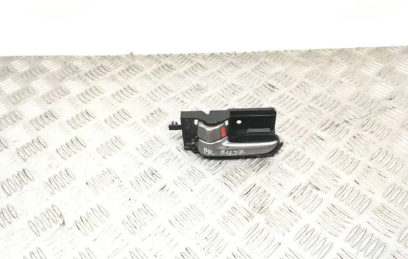 Suzuki Swift I Front door interior handle