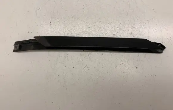 Mercedes-Benz E A207 Rear door windshield rail A2077350257