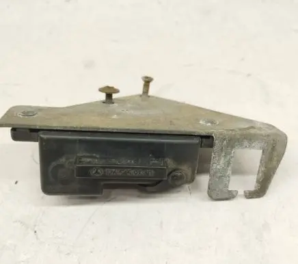 Mercedes-Benz S W126 Other engine bay part 1265459740 A1265459740