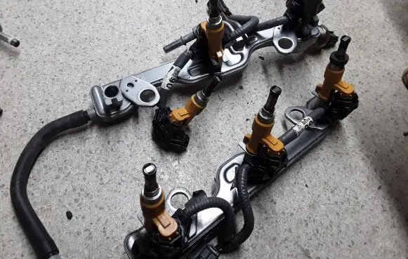 Lexus RX 450H Fuel injector 8945878020 2325031140