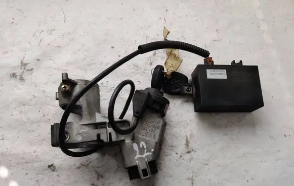 Volkswagen Transporter - Caravelle T4 Ignition lock 701905851 1H0953257B