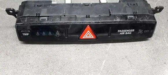 Hyundai i20 (PB PBT) Hazard light switch 93750-1j510