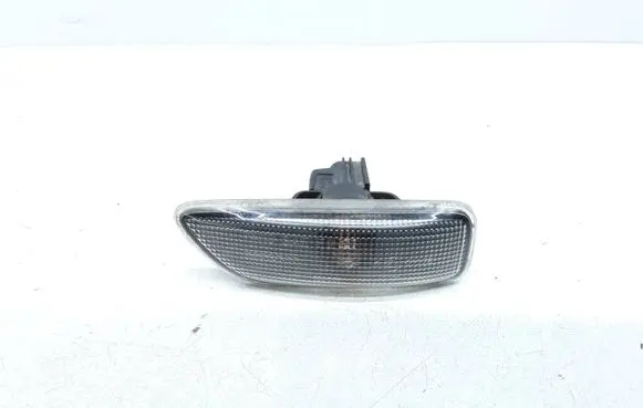 Volvo XC70 Front fender indicator light 30722641