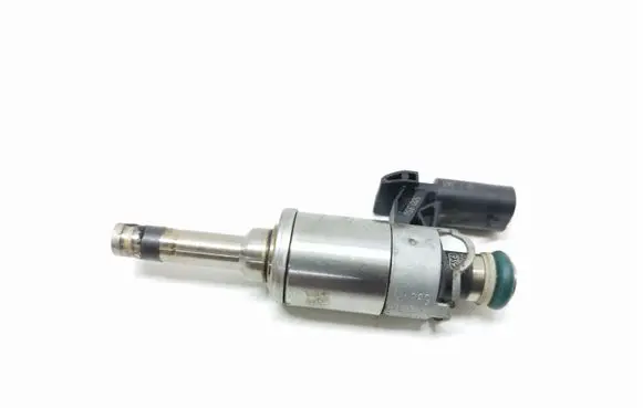 Audi A3 S3 8V Fuel injector 04E133036A