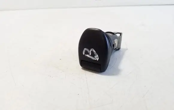 Nissan X-Trail T32 12 V Socket (rear) 