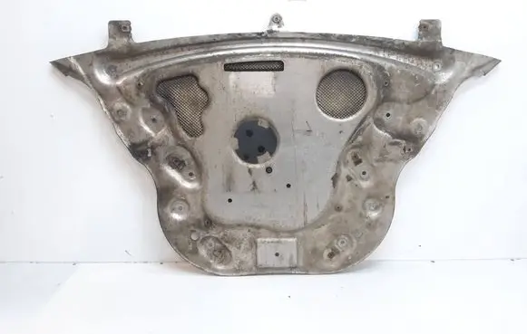 BMW 5 F10 F11 Engine splash shield/under tray 6777727