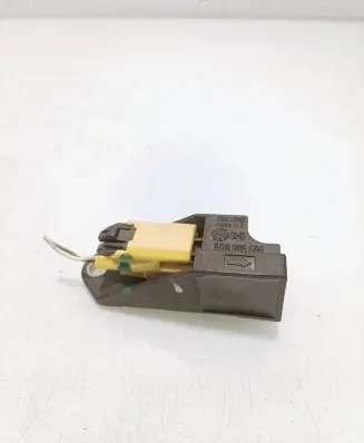 Volkswagen Polo Airbag deployment crash/impact sensor 6Q0909606 5WK42895