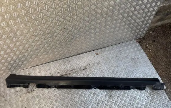 Mercedes-Benz EQA Sill A2476981000