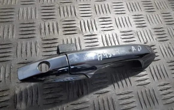 Honda CR-V Front door exterior handle