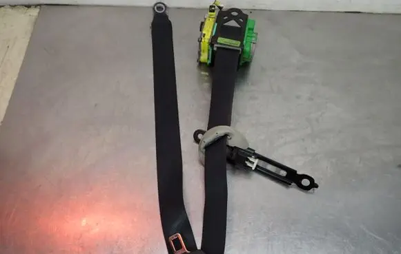 Toyota Corolla E140 E150 Front seatbelt 73210-02320