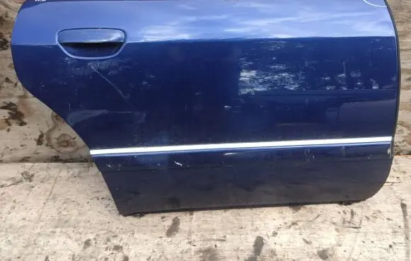 Audi A8 S8 D2 4D Rear door