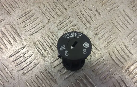 BMW 3 G20 G21 Passenger airbag on/off switch 9483731