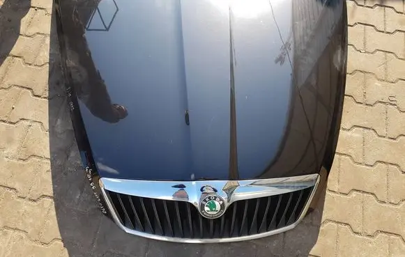 Skoda Octavia Mk2 (1Z) Engine bonnet/hood 