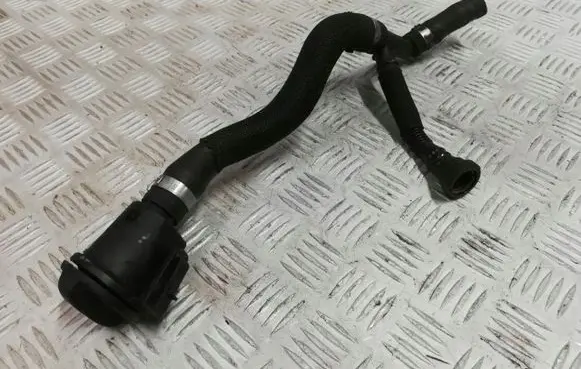 Ford C-MAX II Oil fill pipe 