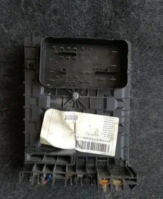 Audi A3 S3 8P Fuse module 1K0937125A