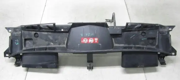 Mercedes-Benz E W212 Intercooler air guide/duct channel