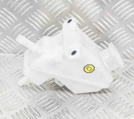 Brake fluid reservoir