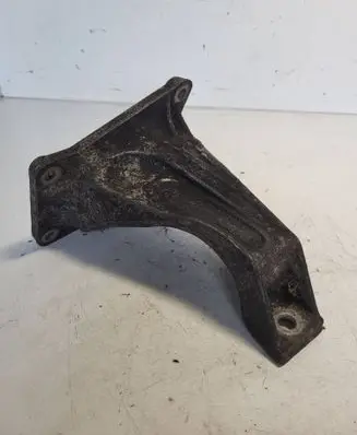 BMW 3 E46 Engine mounting bracket 6754185