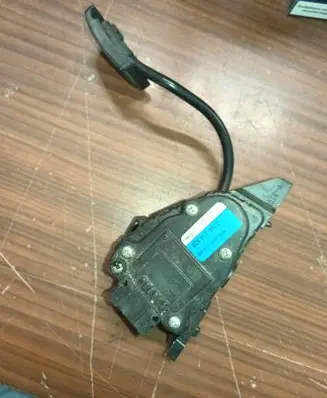 Renault Master II Accelerator throttle pedal 7700314526