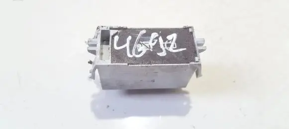 Passenger airbag on/off switch