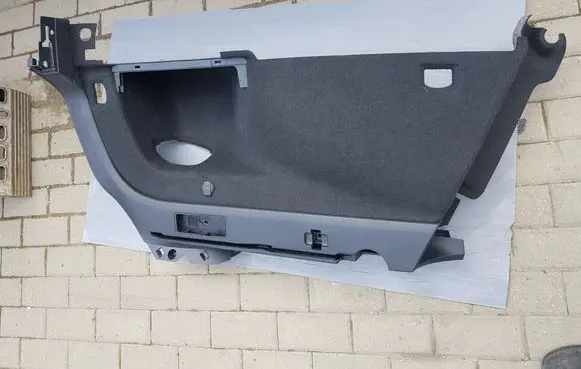 Trunk/boot side trim panel