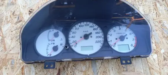 Mazda 323 Speedometer (instrument cluster)