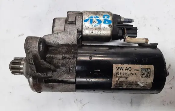 Volkswagen PASSAT B7 Starter motor 02E911024A