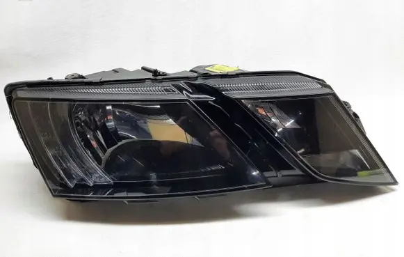 Skoda Octavia Mk3 (5E) Headlight/headlamp 5E1941016C