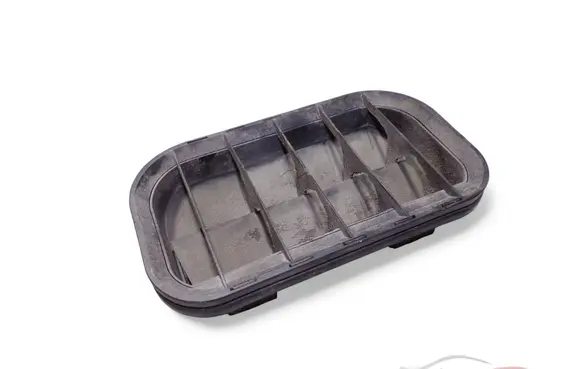Audi A4 S4 B5 8D Quarter panel pressure vent 4A0819181
