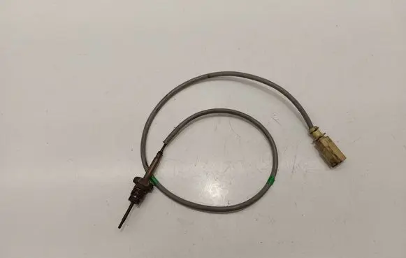 Volkswagen PASSAT B8 Exhaust gas temperature sensor 04L906088EC