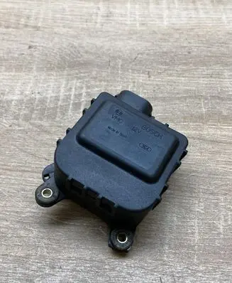 Audi A4 S4 B5 8D Air flap motor/actuator 8D1820511B 0132801149