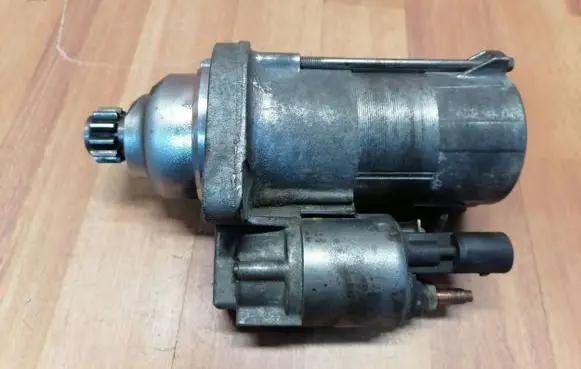 Volkswagen PASSAT B6 Starter motor 02M911024N 02M911024NX 02M911024P