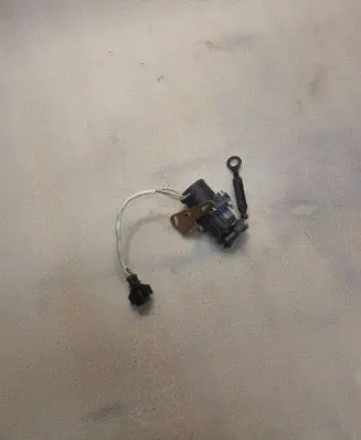 Audi A8 S8 D2 4D Accelerator pedal position sensor 028907475AA