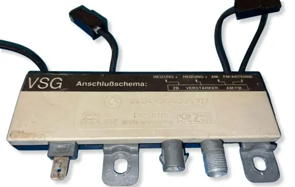 BMW 8 E31 Aerial antenna amplifier 4205107