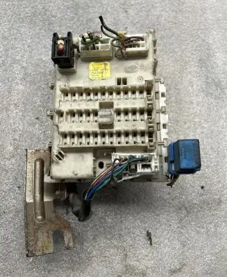 Nissan Almera N16 Fuse box set 243505M310