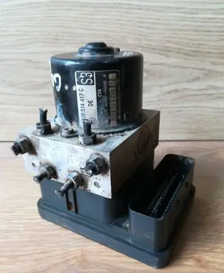 Volkswagen Golf IV ABS Pump 1C0907379D 00006063D3 10096003123