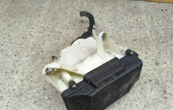 Mercedes-Benz C W205 Fuse box set A2055400082