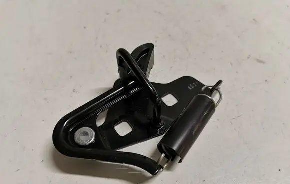 Ford Mustang VI Loading door lock loop/hook striker 6354404B12