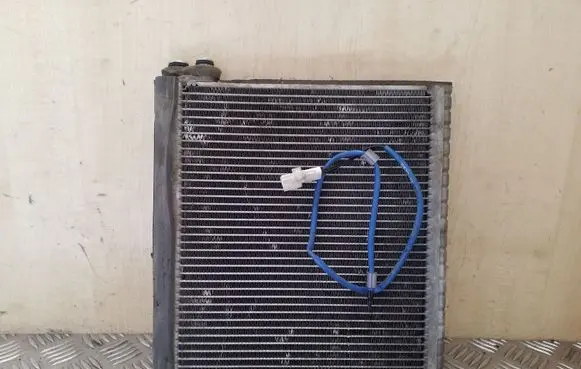 Toyota Corolla E120 E130 Air conditioning (A/C) radiator (interior) 
