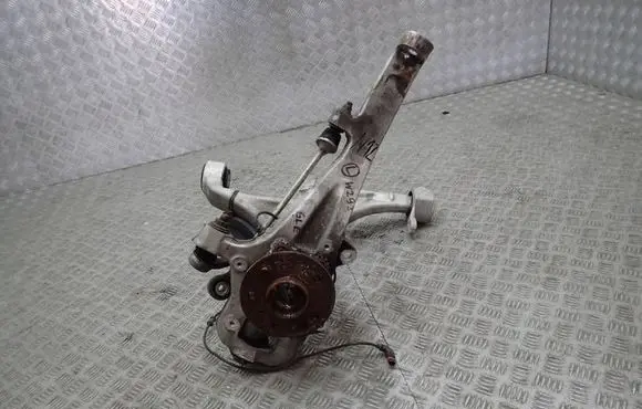Mercedes-Benz GLE (W166 - C292) Front wheel hub spindle knuckle