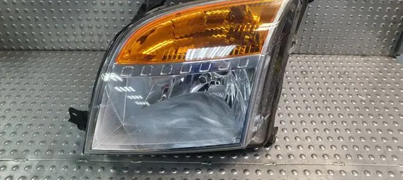 Ford Fusion Headlight/headlamp S26380838