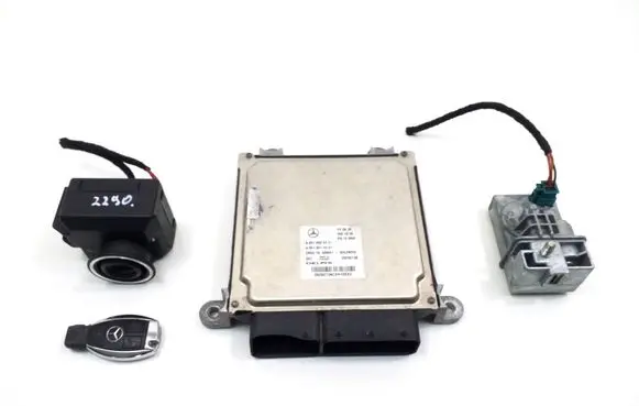 Mercedes-Benz E C207 W207 Engine ECU kit and lock set 
