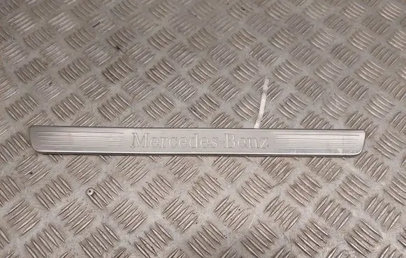 Mercedes-Benz GL X166 Front sill trim cover A1666801235