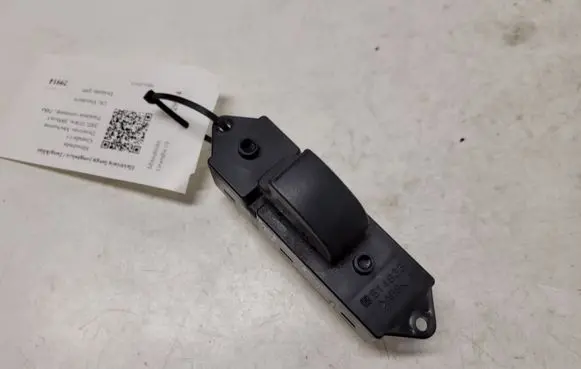 Mitsubishi Grandis Electric window control switch 514933 8608A023 515142